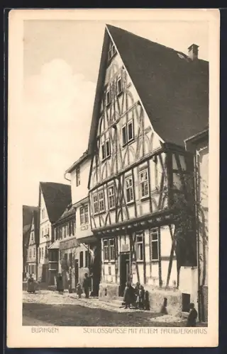 AK Büdingen / Hessen, Strasse Schlossgasse mit altem Fachwerkhaus