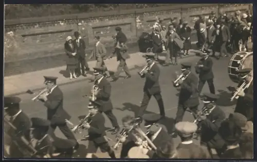 AK Hastings, Parade