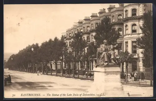 AK Eastbourne, The Statue of the Late Duke of Devonshire