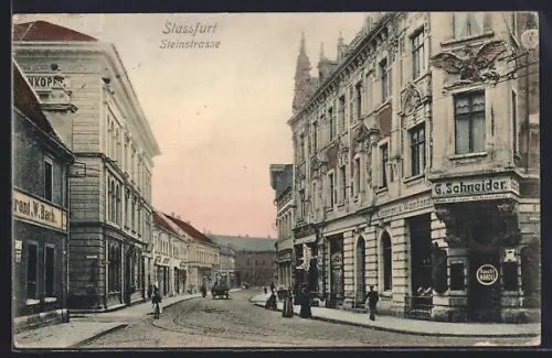 AK Stassfurt, Steinstrasse Ecke Schlossstrasse, Restaurant W. Bach und Weinhandlung von Gustav Schneider