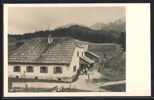 AK Troifaiach, Gasthaus mit Hiaslegg u. Trenchtling