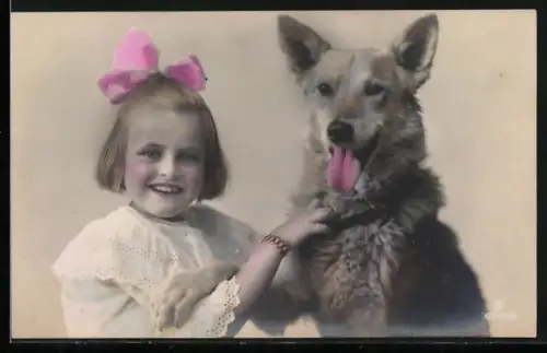 AK Mädchen und Schäferhund mit hängender Zunge