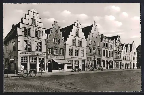AK Friedrichstadt / Eider, Alte Giebelhäuser am Markt