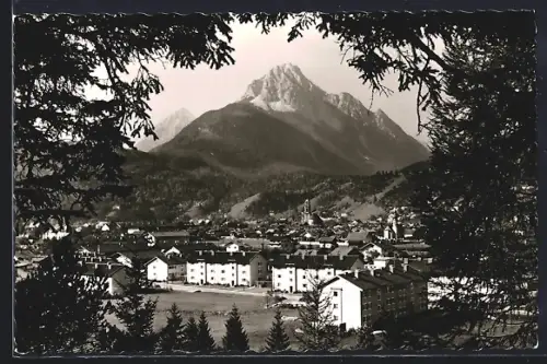 AK Mittenwald, Ortsansicht mit Wetterstein