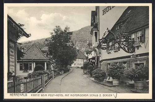 AK Herrenalb, Strassenpartie am Post-Hotel mit historischem Schild Zum Ochsen