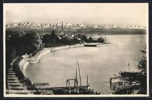AK Friedrichshafen am Bodensee, Uferpromenade, Stadtansicht, Alpenpanorama
