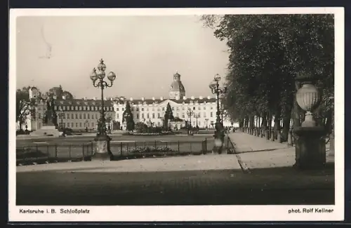 AK Karlsruhe i. B., Schlossplatz