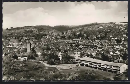 AK Schwäbisch Gmünd, Stadtansicht mit Turm und Schulgebäude