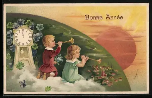 Präge-AK Kinder mit Trompeten, Uhr, Sonnenaufgang, Klee, Neujahr