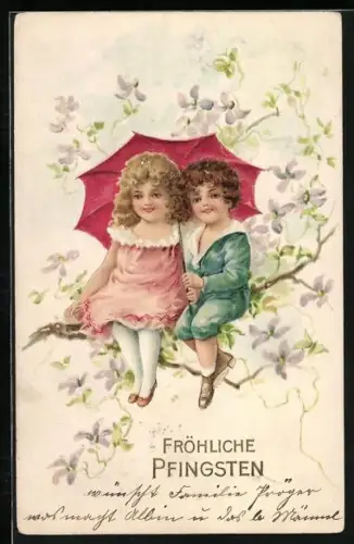 Präge-Lithographie Kleines Paar unter Sonnenschirm auf einem Zweig, Fröhliche Pfingsten