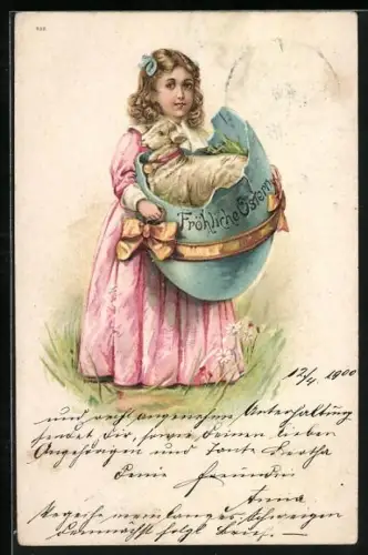Lithographie Mädchen trägt ein Osterlamm in einem blauen Osterei, Fröhliche Ostern