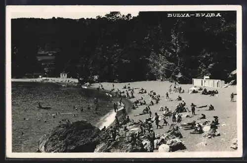 AK Budva, Badegäste am Strand