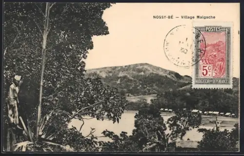 AK Nossy-Bé, Village Malgache
