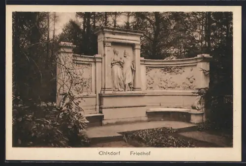 AK Hamburg-Ohlsdorf, Friedhof, Denkmal mit Relief und Figuren