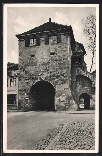 AK Memmingen i. A., Lindauer Tor mit Strassenpartie
