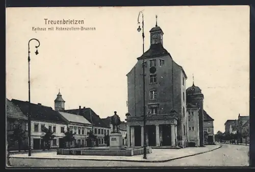 AK Treuenbrietzen, Rathaus, Hohenzollern-Brunnen