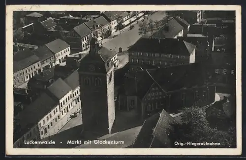 AK Luckenwalde, Markt mit Glockenturm