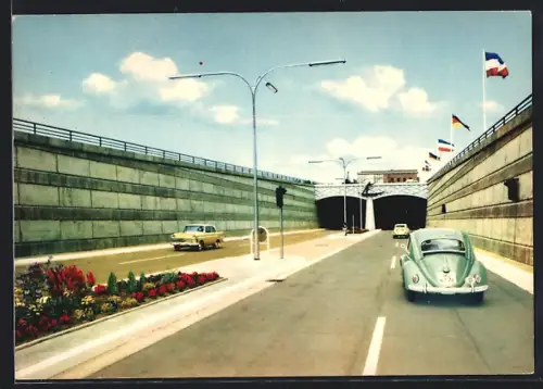 AK Rendsburg, Strassentunnel unter dem Nord-Ostsee-Kanal, VW Käfer