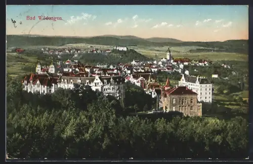 AK Bad Wildungen, Panoramaansicht der Stadt und umliegender Landschaft