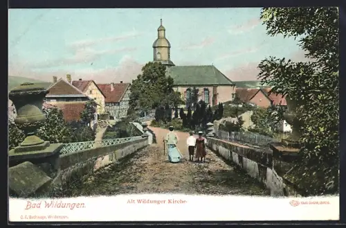 AK Bad Wildungen, Alt Wildunger Kirche, Brücke, Fachwerkhäuser