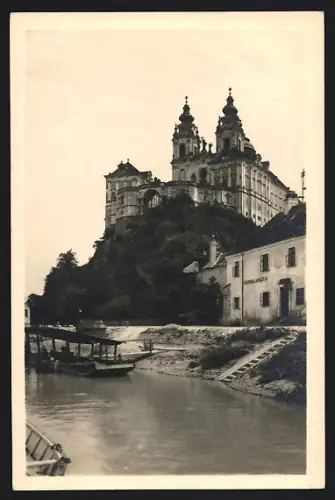 AK Melk a. d. Donau, Wachau mit Donaupartie