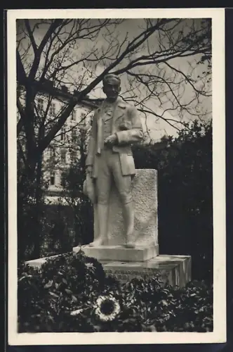 AK Wien I, Girardidenkmal im Park