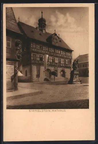 AK Staffelstein / Lichtenfels, Rathaus mit Denkmal