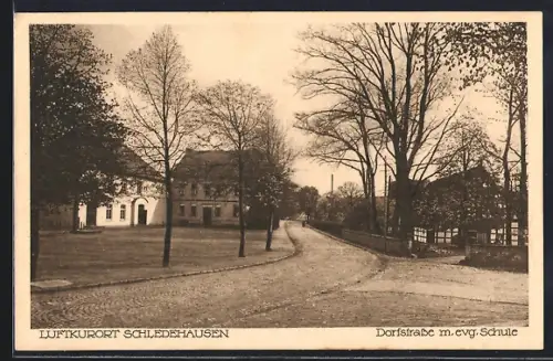 AK Schledehausen / Bissendorf, Dorfstrasse mit evang. Schule