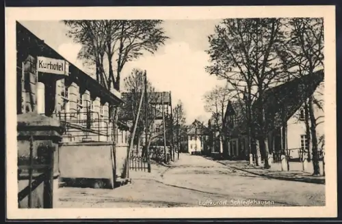 AK Schledehausen / Bissendorf, Strassenpartie mit Kurhotel