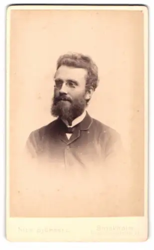 Fotografie Nils Björsell, Stockholm, Regeringsgatan 18, Porträt eines Herren