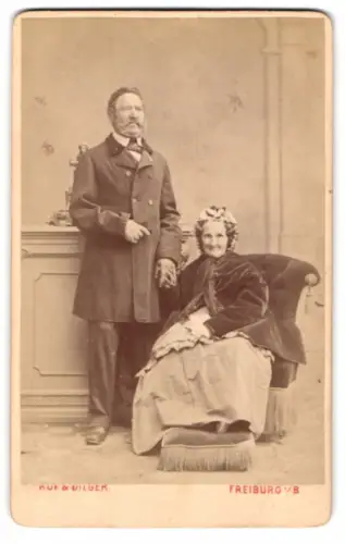 Fotografie Ruf & Dilger, Freiburg, Ludwigstr. 2, Elegantes Paarporträt
