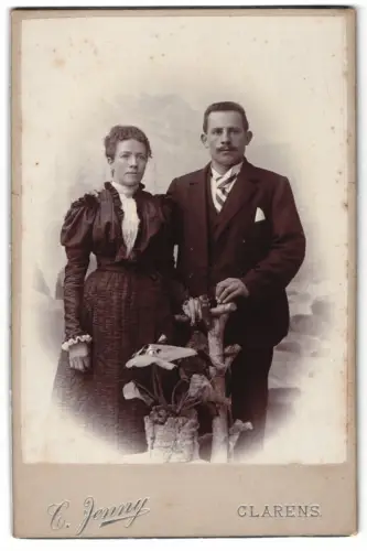 Fotografie C. Jenny, Clarens, Rue du Lac 15, Paar in eleganter Kleidung