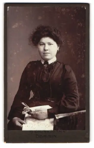 Fotografie F. Brinkmann, Demmin, Anklamer Str. 29, Porträt einer Dame
