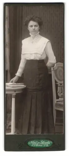 Fotografie Alex. Strube, Löbau, Porträt einer Dame