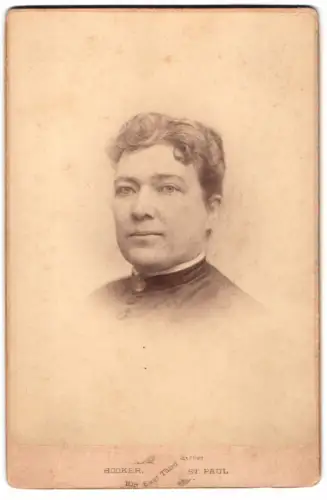 Fotografie Hooker, St. Paul, 105 East Third Street, Porträt einer Dame