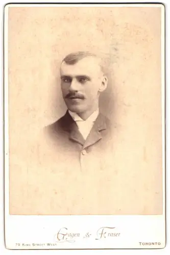 Fotografie Gagen & Fraser, Toronto, King Street West 79, Porträt eines Mannes mit Schnurrbart