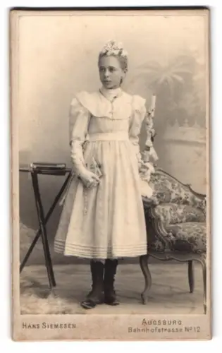 Fotografie Hans Siemssen, Augsburg, Bahnhofstrasse 12, Mädchen mit Blumenschmuck