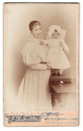 Fotografie J.G. Feller, Weissenburg a. Sand, Mutter mit Kleinkind, Mutterglück