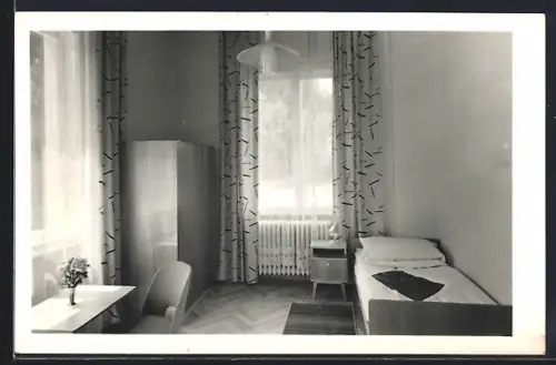 AK Judendorf-Strassengel, Versicherungsanstalt der österr. Eisenbahn, Erholungsheim, Innenansicht eines Zimmers