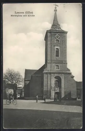 AK Lenzen /Elbe, Marktplatz mit Kirche