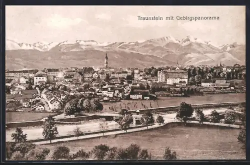 AK Traunstein, Ortsansicht mit Gebirgspanorama