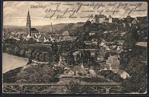 AK Landshut / Isar, Stadtansicht mit Kirche und Burg