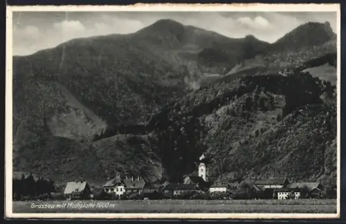 AK Grassau / Chiemgau, Ortsansicht mit Hochplatte