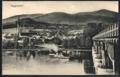 AK Deggendorf, Dampfschiff mit Blick auf den Ort