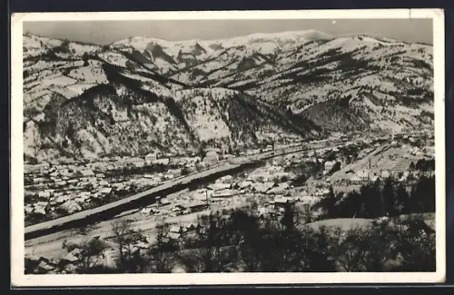 AK Rahó, A Tiszával télen háttérben a Dumen