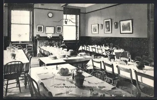 AK Hove, Police Seaside Home, Dining Room