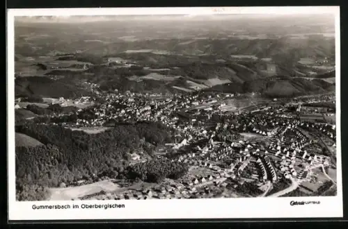 AK Gummersbach im Oberbergischen, Luftbild, Stadtansicht, umliegende Landschaft