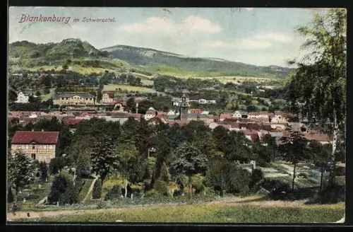 AK Blankenburg im Schwarzatal, Panoramaansicht des Ortes und umliegende Landschaft