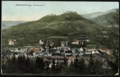 AK Blankenburg /Schwarzatal, Ortsansicht mit Kirche und Burgberg