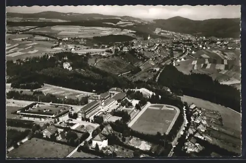 AK Winterberg / Hochsauerland, Sportplatz, Gesamtansicht